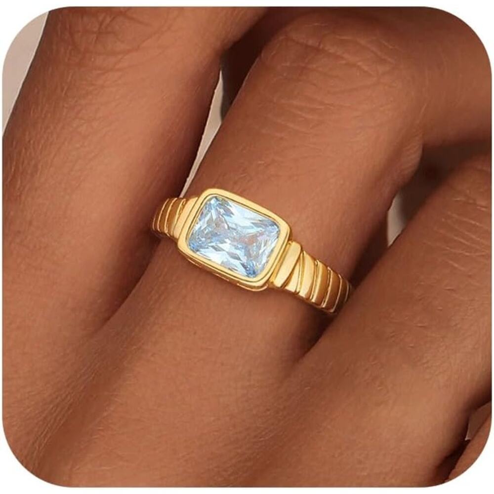Vintage Gold Birthstone Ring March Aquamarine CZ Chunky Signet Band Size 8